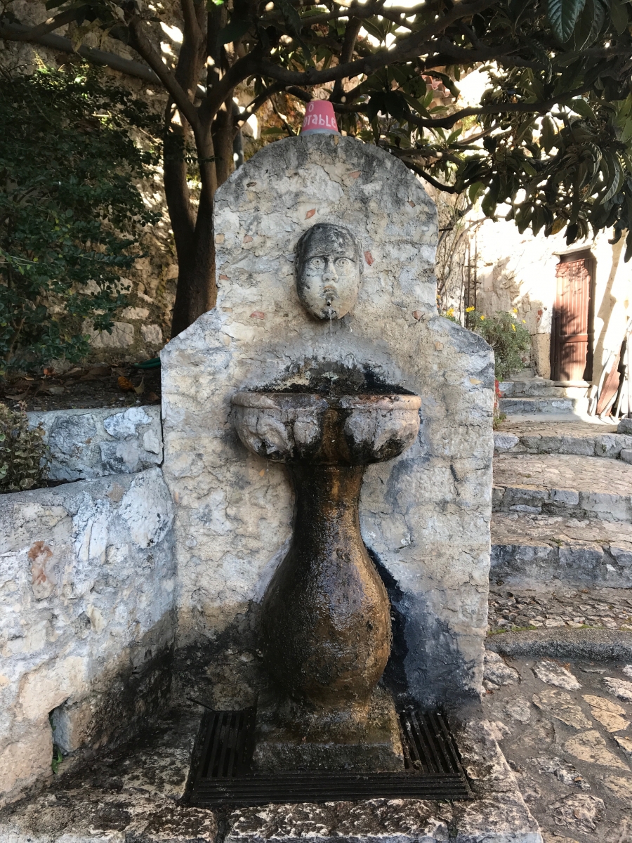La fontana popputa
