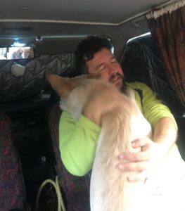 Abbraccio tra Willy e Ivan
